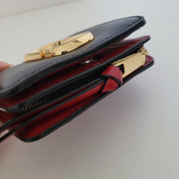 MARC JACOBS Logo The Snapshot Medium Bifold Wallet Black Red Leather 3in1 Compac - Picture 3 of 10